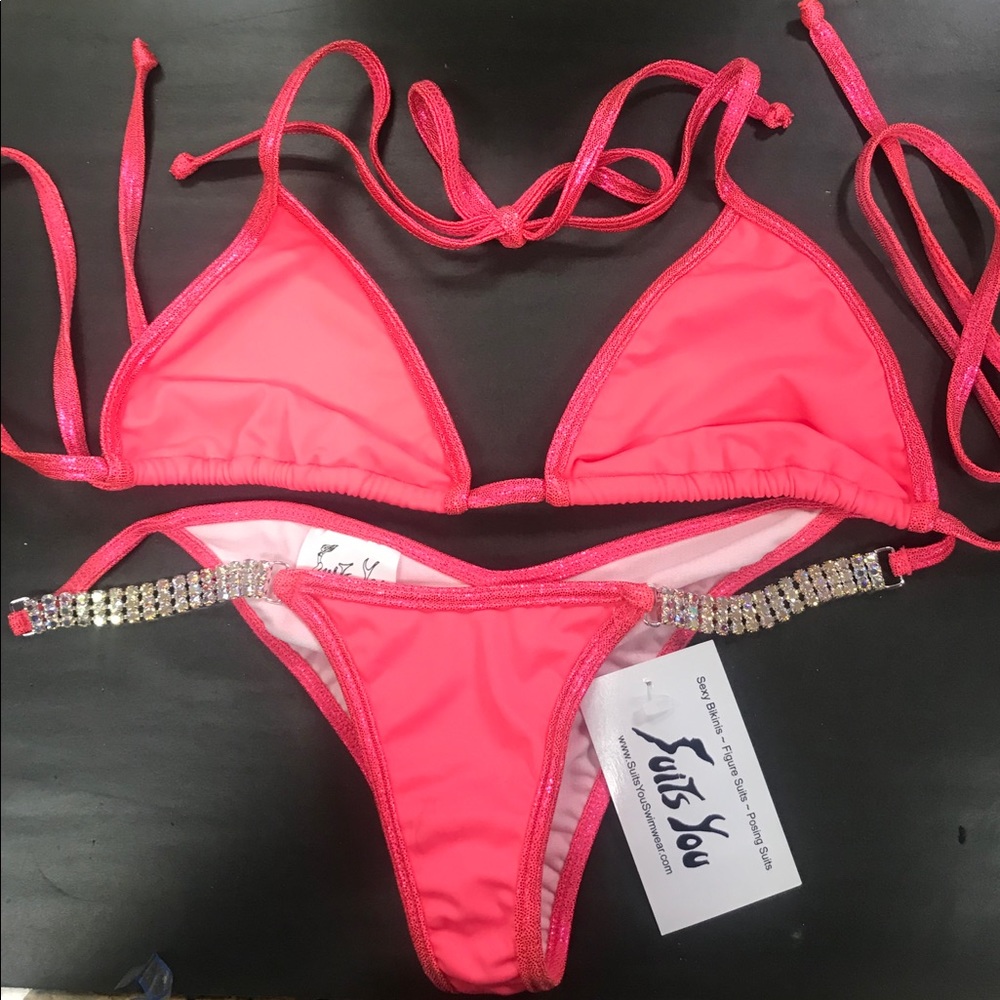 Competition swim suit